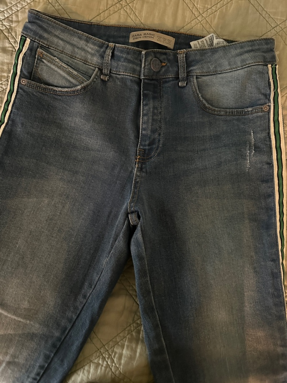 Like new Zara basic Women’s Mid Wash Blue Slim Jeans with Side Stripe 30
